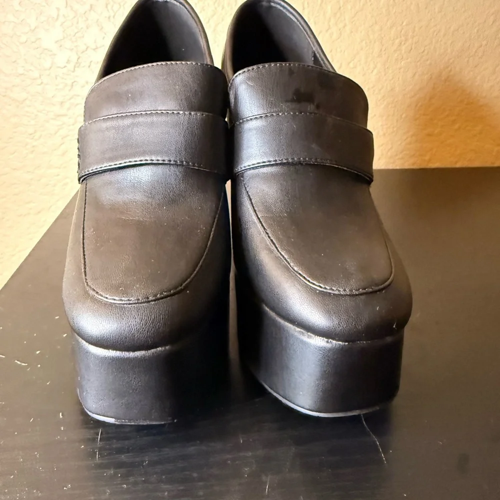 Madden Girl Dean Black Platform Loafers - Picture 5 of 9